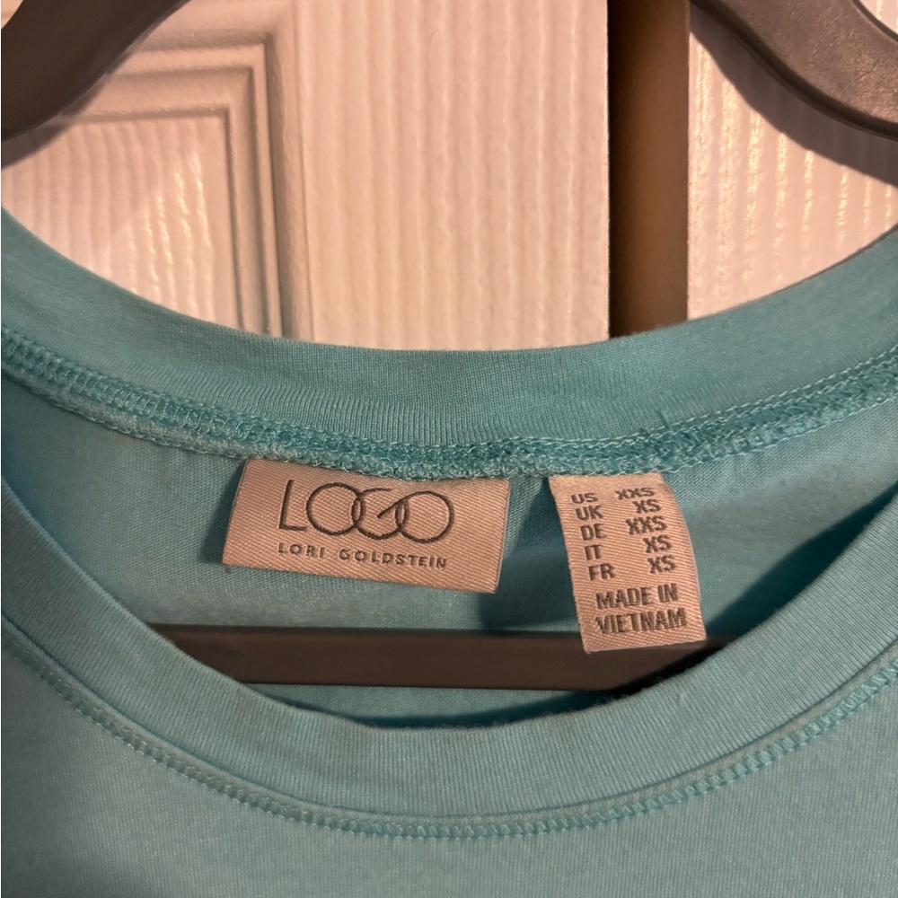 LOGO by Lori Goldstein Aqua Top
